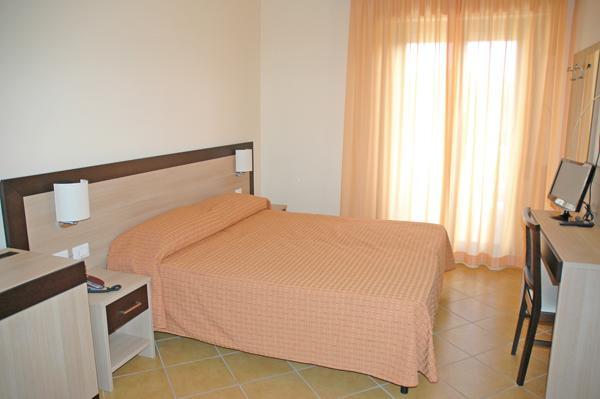 Affittacamere Floramare Marina Di Bibbona Zimmer foto